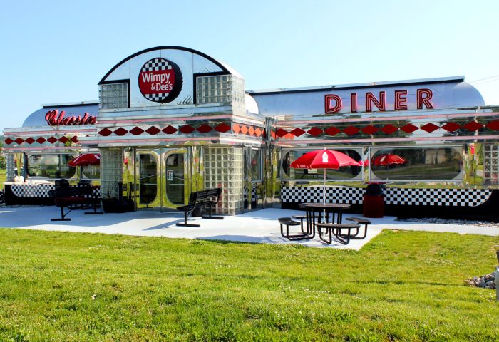 Image of Wimpy & Dee's from Road